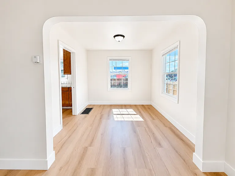 663 Pierce St — Photo 7