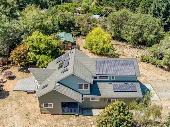 221 Russell Ln, Arcata, CA 95521