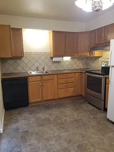 824 Broadway Ave #4 Photo 1