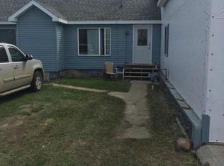 110 Lawrence Ave, Epping, ND 58843