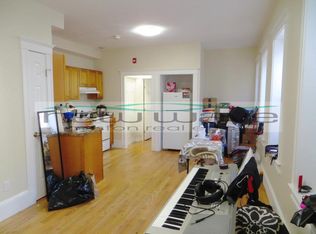 887 Huntington Ave APT 6, Boston, MA 02115