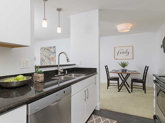 2nd image of 836 W Pennsylvania Ave APT 308