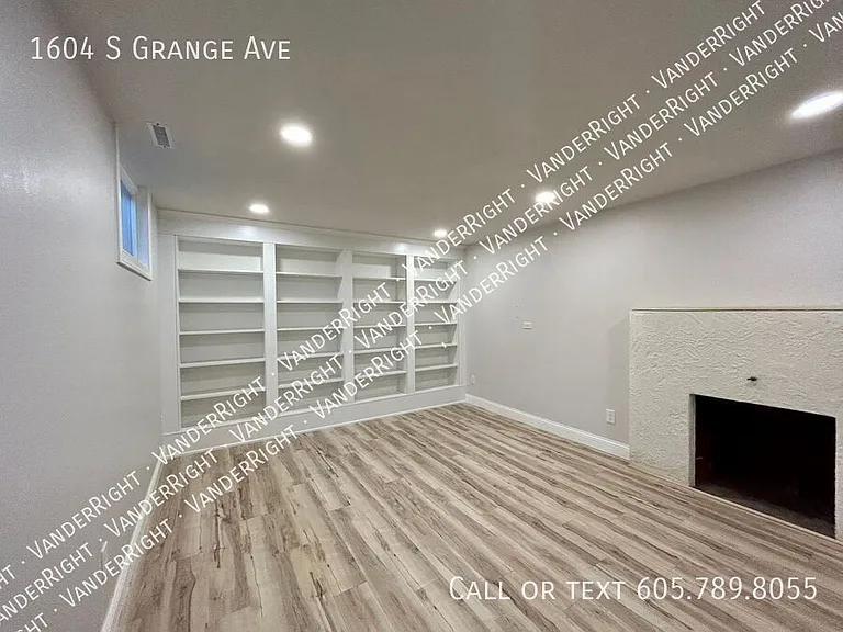 1604 S Grange Ave — Photo 1