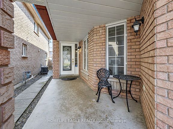 2nd image of 7 Headwater Rd