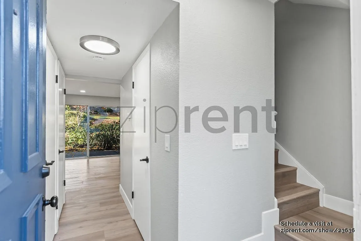 3 bed, 2.5 bath, 1263 sqft, $3,625 — Photo 3