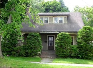 17 Cleveland St, Pittsfield, MA 01201