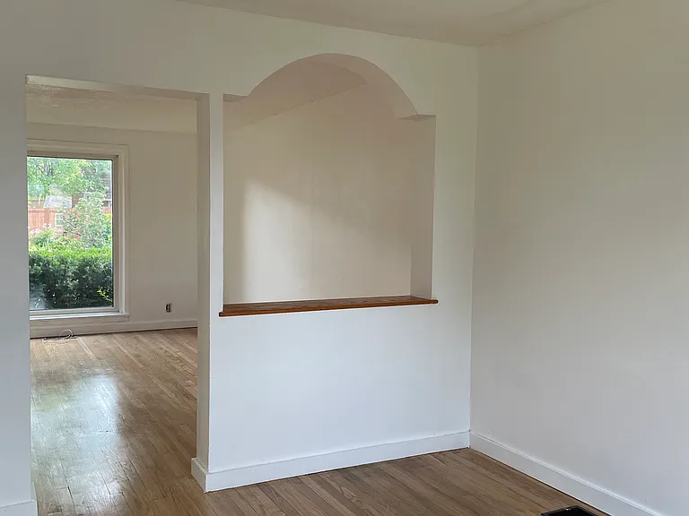 1426 Willow Ave — Photo 9
