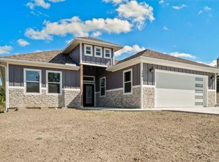 100 Greenbriar Cir, Kerrville, TX 78028