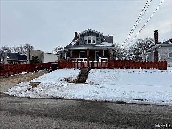 3rd image of 30 Grand Ave