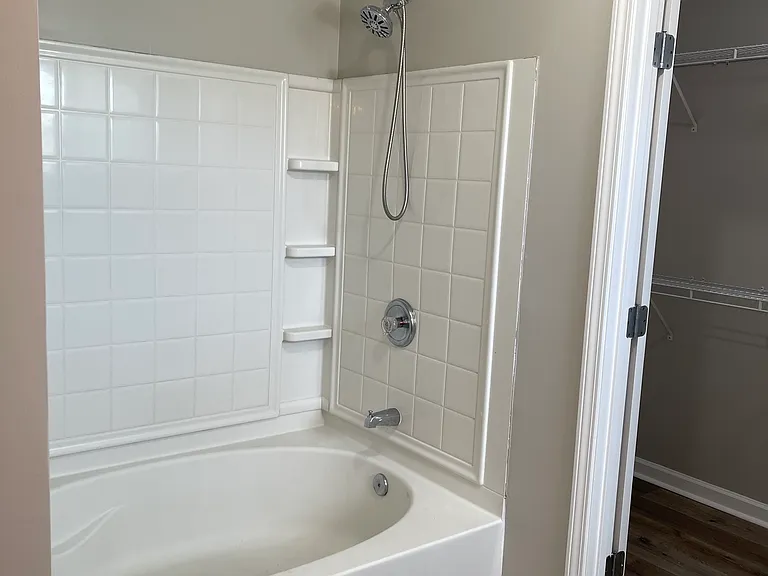 166 Rosemont Ct — Photo 30