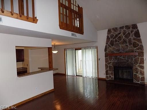 3rd image of 236 Misty Pointe Ln