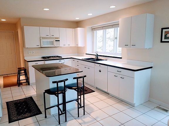 4th image of 6289 Lindsay Ct #1