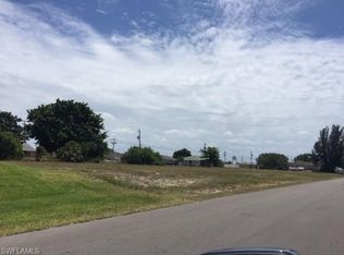 845 NE 7th Pl, Cape Coral, FL 33909