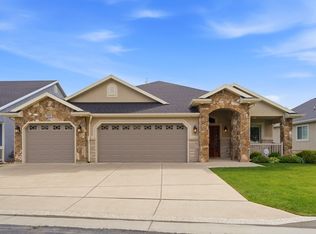 1917 N Farmington Hollow Cir, Farmington, UT 84025