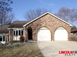 1546 Trelawney Dr, Lincoln, NE 68512
