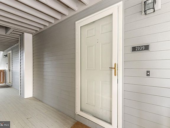 2nd image of 2109 Ravens Crest Dr