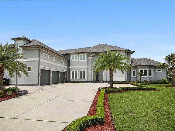 2nd image of 13 Island Club Dr