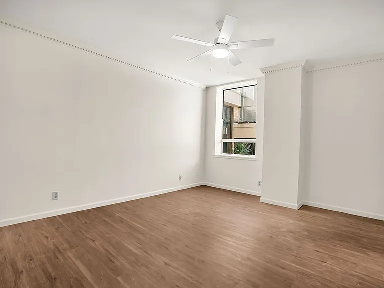 6335 W Northwest Hwy #411 — Photo 21