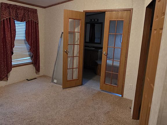 4th image of 413 Mountain View Dr