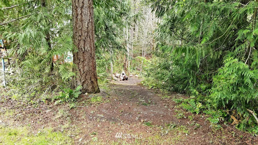 18317 Rockwood Court SE photo 1