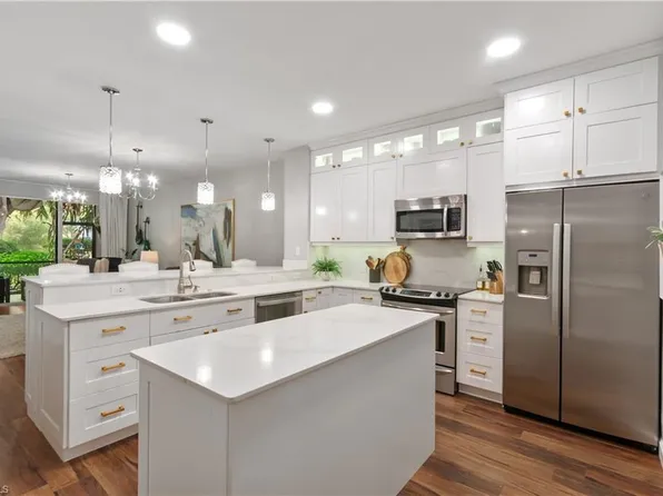 10020 Heather LN #901, NAPLES, FL 34119