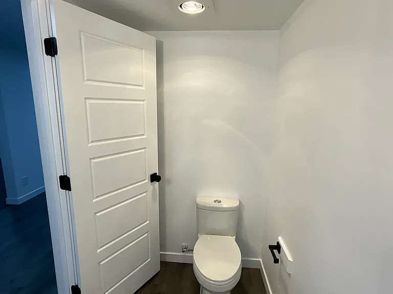 255 S 240 W — Photo 13