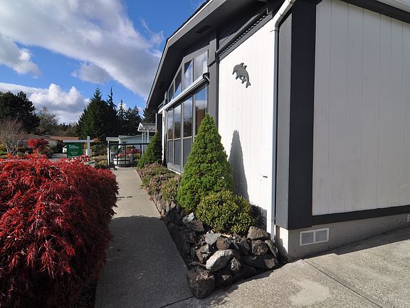 2nd image of 573 NW Silver Meadow Ln #11