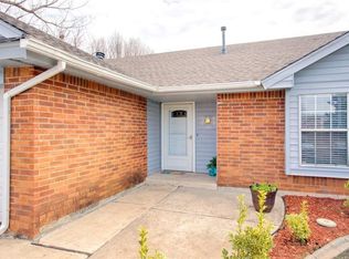 600 Silver Medal Dr, Moore, OK 73160