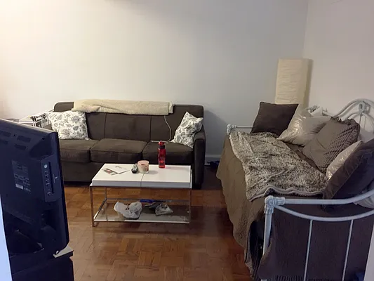 Rented by Triplemint | media 13