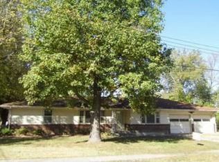 207 S College St, Calhoun, MO 65323