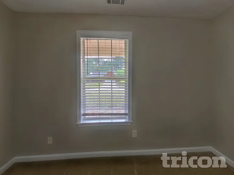 170 Oak Hill Dr — Photo 9