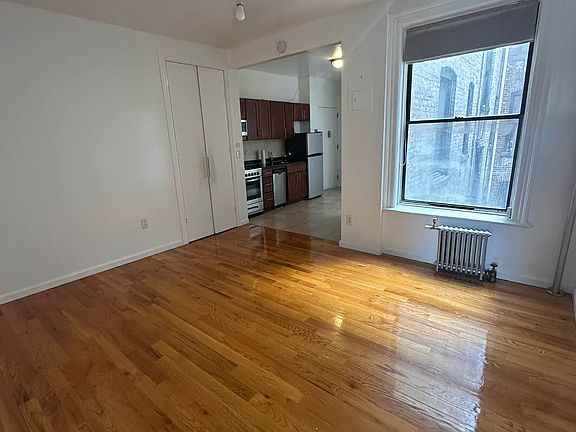5th image of 364 S 1st St APT 17