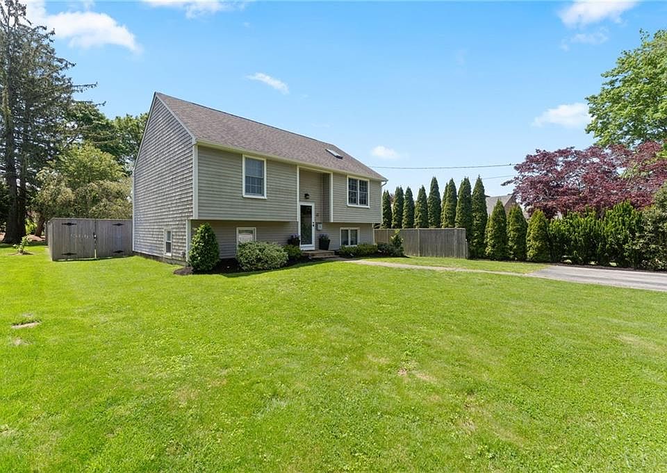 1st image of 22 Warner Ave