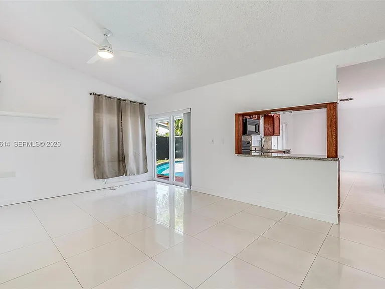 8250 SW 3rd Pl — Photo 7