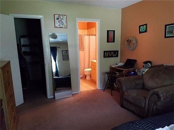 4th image of 3818 Feather Dr