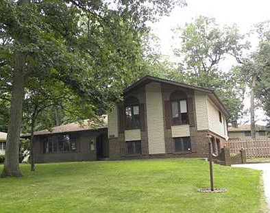 1st image of 16890 Londonberry Ln