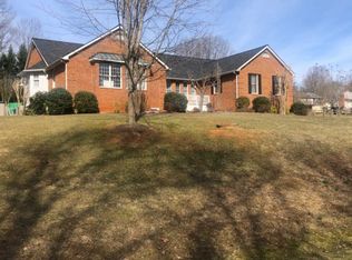 110 Braddock Dr, Forest, VA 24551