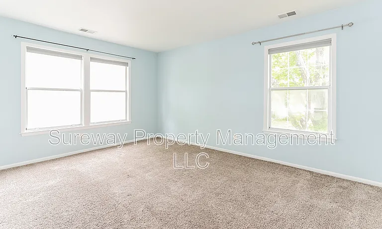 108 Lowell Ct #5 — Photo 9