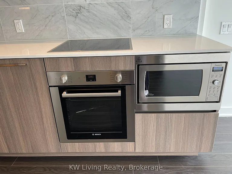 19 Bathurst St #4210 — Photo 10