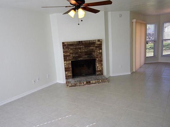 3rd image of 2616 Alcott Ln APT B