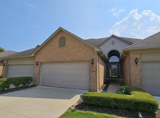 33856 Michigamme Dr, Chesterfield, MI 48047
