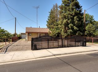 3318 E Whitmore Ave, Ceres, CA 95307