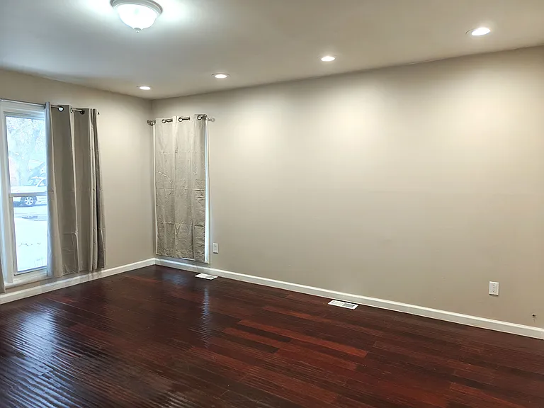 7484 Affeldt St — Photo 3
