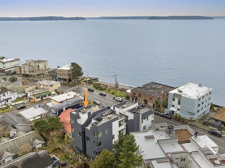 4018 Beach Dr SW — Photo 19