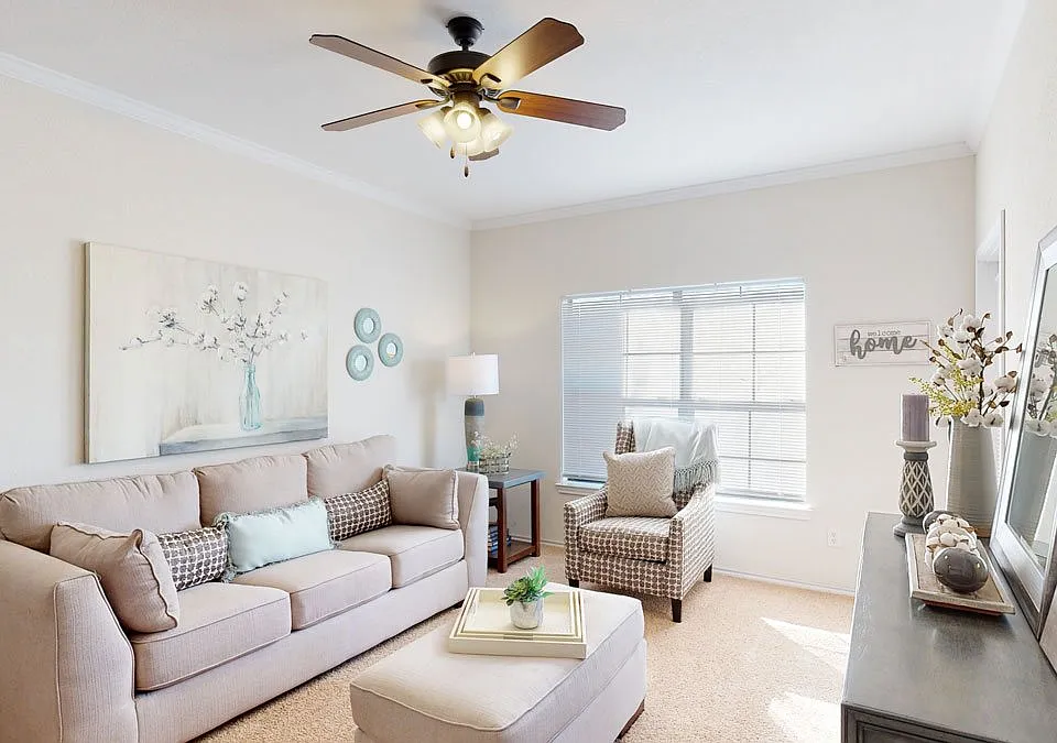 Stoneleigh on May Apartment Homes