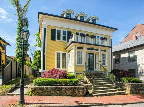 75 Pelham St APT D, Newport, RI 02840