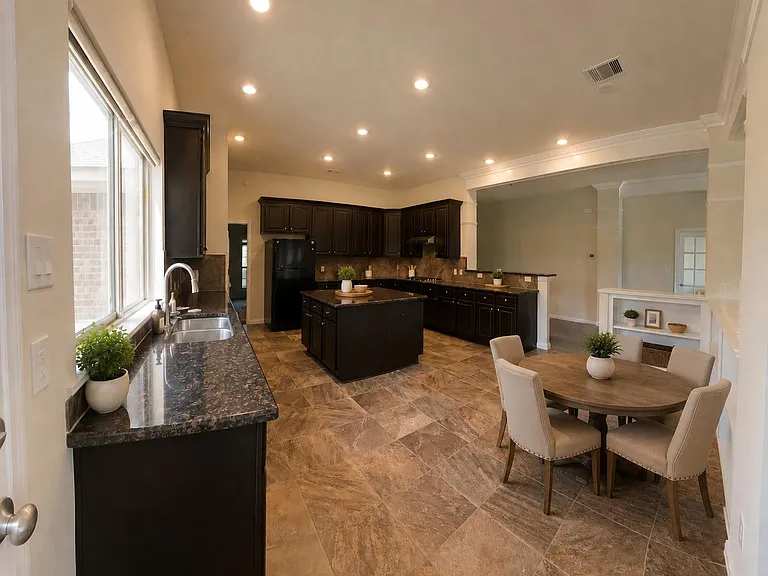 3215 Patagonia St — Photo 3