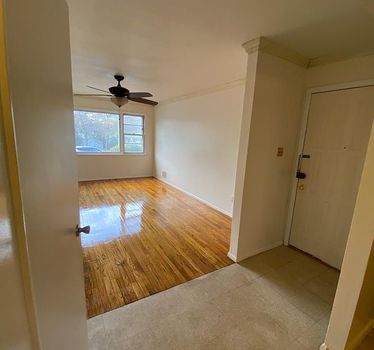 1st image of 61 Dogwood Dr #1