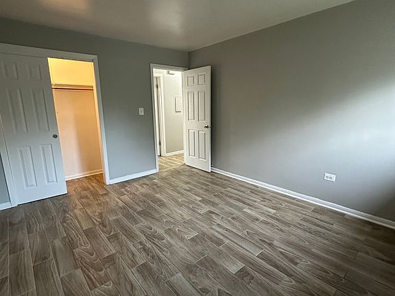5th image of 1418 Carol St #2B