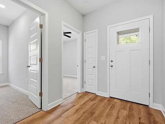 2nd image of 6118 Clover St